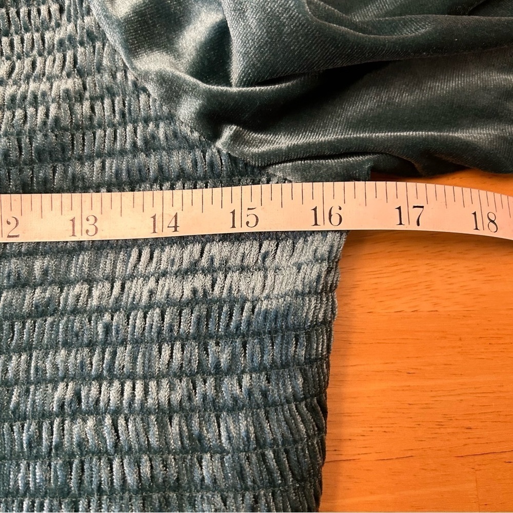GAP Velvet Ruched Top - Picture 9 of 10